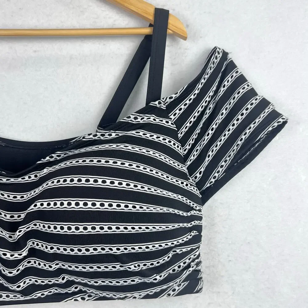 Cacique Swim Lane Bryant 44F Black & White Striped Bandeau Women's Swim Top - Picture 6 of 9